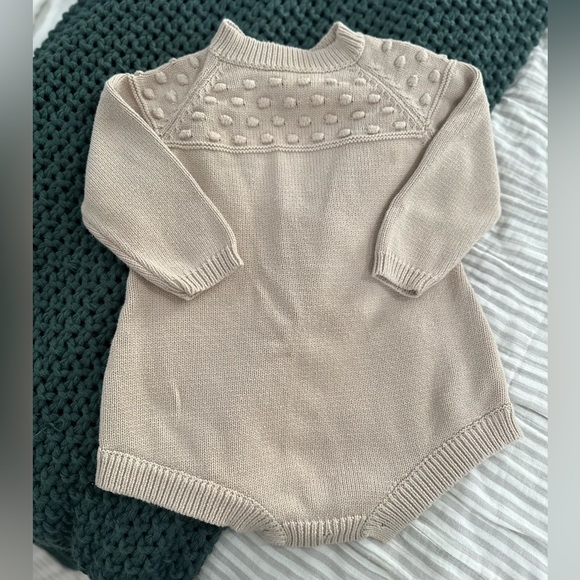 Knitted Spot Detail Romper | Cream | Size 18 - 24 Months | Adorable & Flawless - Picture 2 of 8
